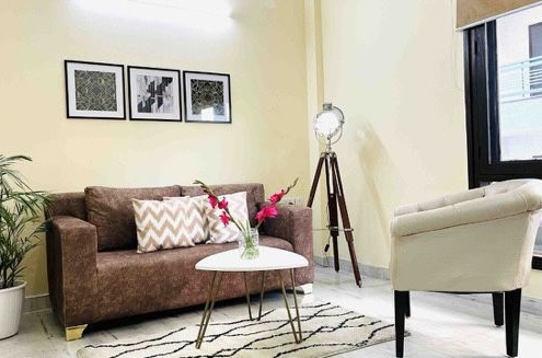 Serviced apartments in Gurgaon for business travelers. Furnished Rental Service Accommodations in Gurgaon. Top 5 Must-Have Amenities in a Serviced Apartment. Tips for Choosing the Right Serviced Apartment in Gurgaon for Your Solo Travel Adventure